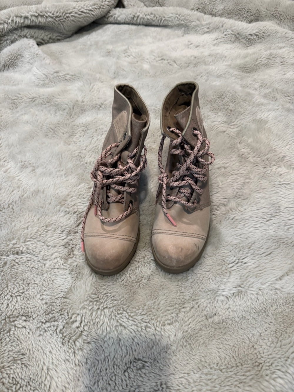 Sorel Pink-Taupe Lace-Up Women's Boots